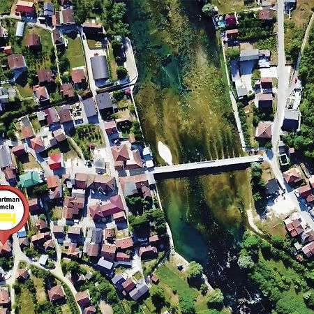 Apartman Amelaa Kulen Vakuf Exterior foto